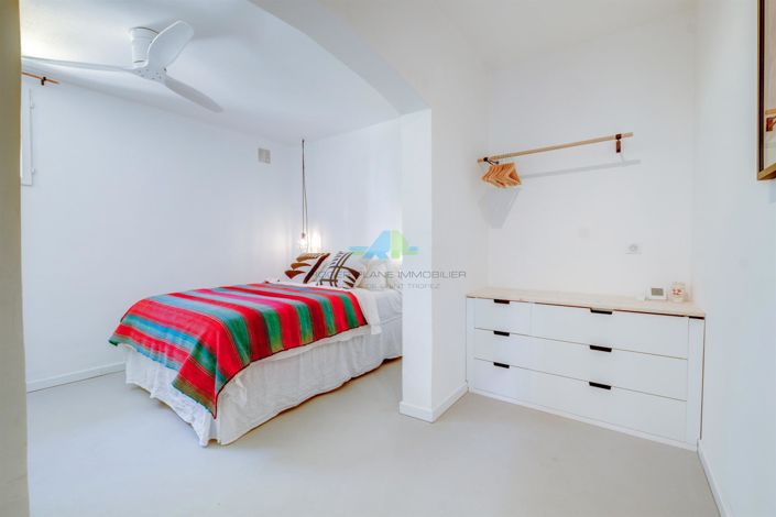 Image No.15-4 Bed House for sale