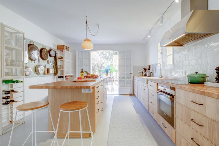 Image No.6-4 Bed House for sale