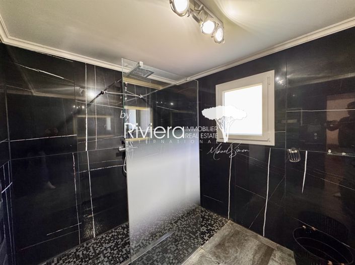 Image No.20-5 Bed House for sale