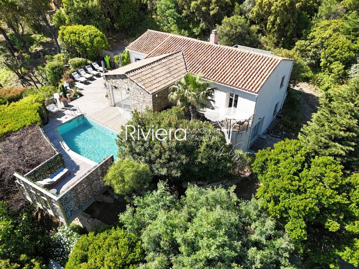 Image No.28-5 Bed House for sale
