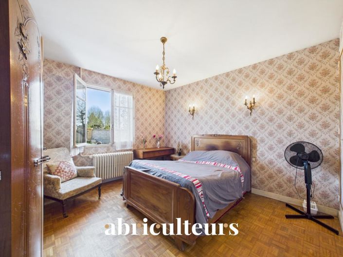 Image No.9-4 Bed House for sale