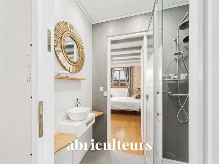 Image No.11-5 Bed House for sale