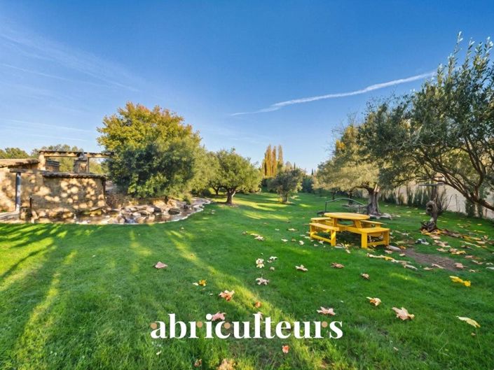 Image No.17-5 Bed House for sale