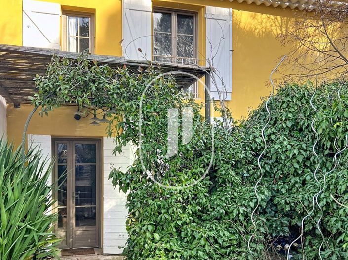 Image No.2-9 Bed House for sale