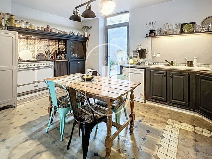 Image No.4-9 Bed House for sale