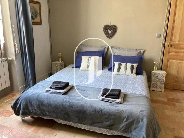 Image No.9-9 Bed House for sale