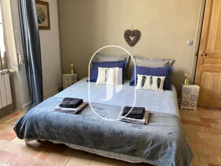 Image No.9-9 Bed House for sale