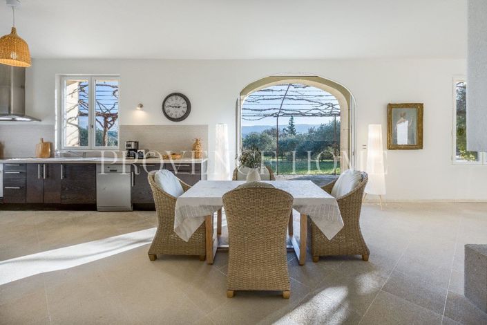 Image No.7-Maison de 5 chambres à vendre à Gordes