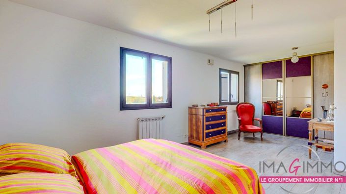 Image No.6-3 Bed House for sale