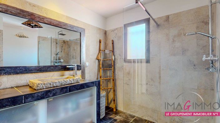 Image No.7-3 Bed House for sale