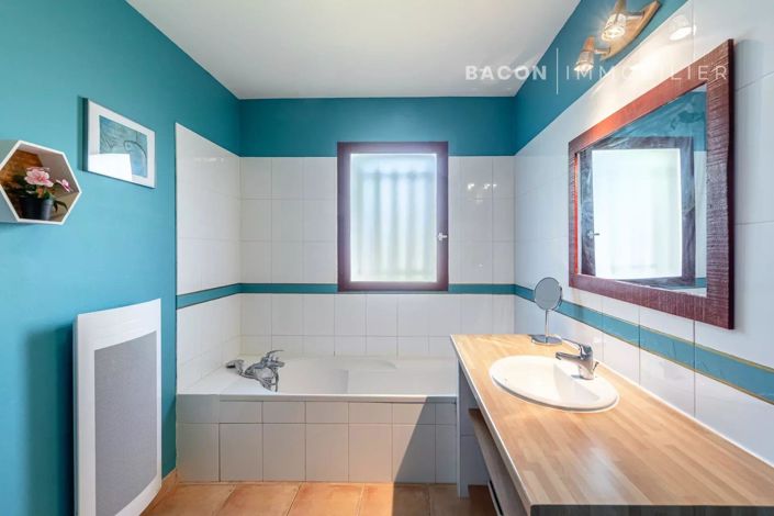 Image No.14-3 Bed House for sale