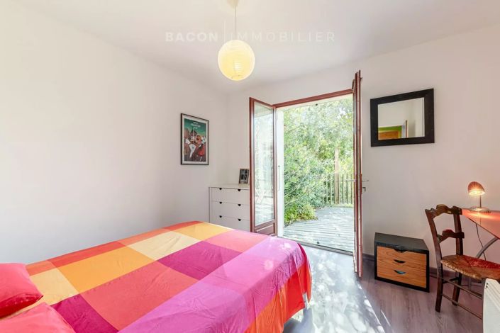 Image No.15-3 Bed House for sale