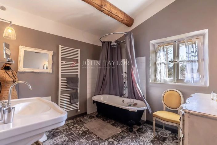 Image No.11-4 Bed House for sale