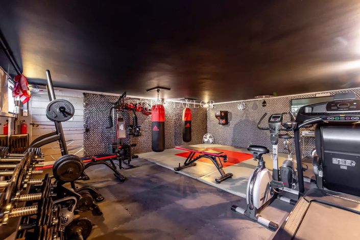 Image No.16-4 Bed House for sale