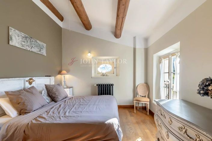 Image No.6-4 Bed House for sale