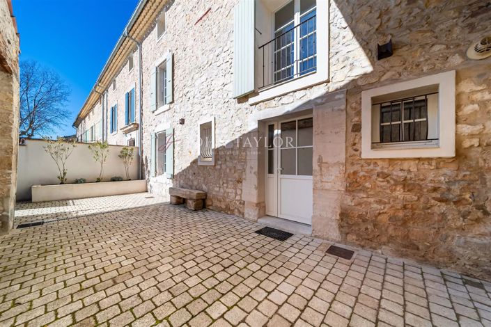 Image No.2-5 Bed House for sale