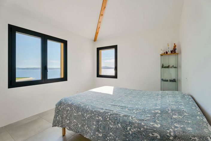 Image No.15-5 Bed House for sale