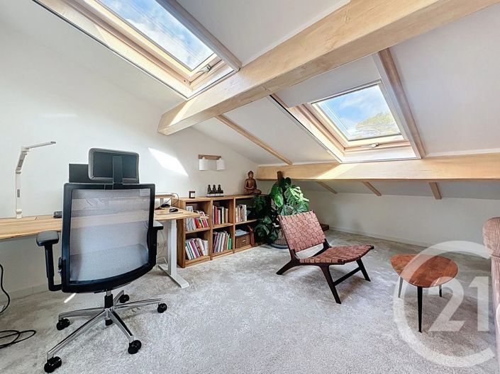 Image No.19-3 Bed House for sale