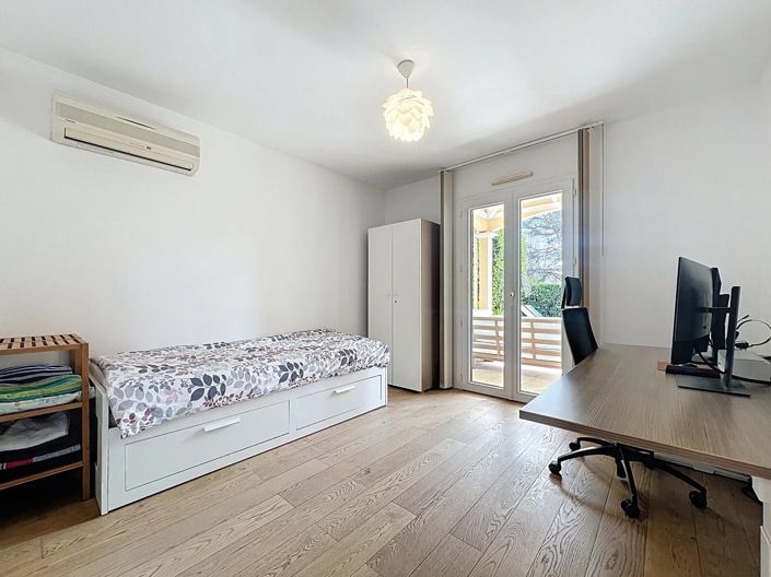 Image No.28-3 Bed House for sale