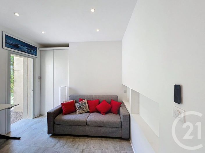 Image No.17-5 Bed House for sale