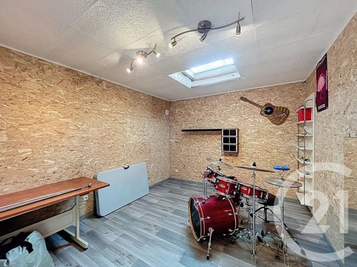 Image No.20-5 Bed House for sale