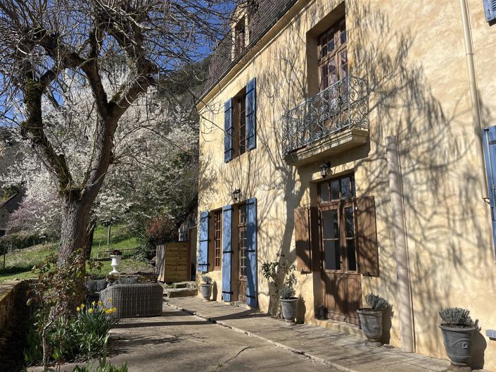 Image No.17-5 Bed House for sale