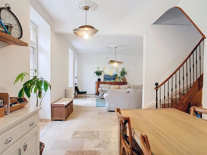 Image No.6-5 Bed House for sale