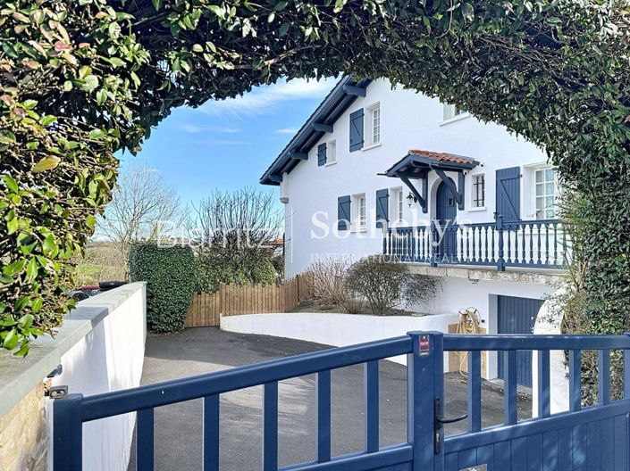 Image No.2-Maison de 4 chambres à vendre à Arbonne