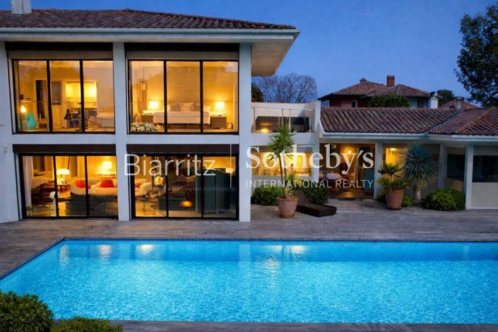 Image No.11-Propriété de 5 chambres à vendre à Biarritz