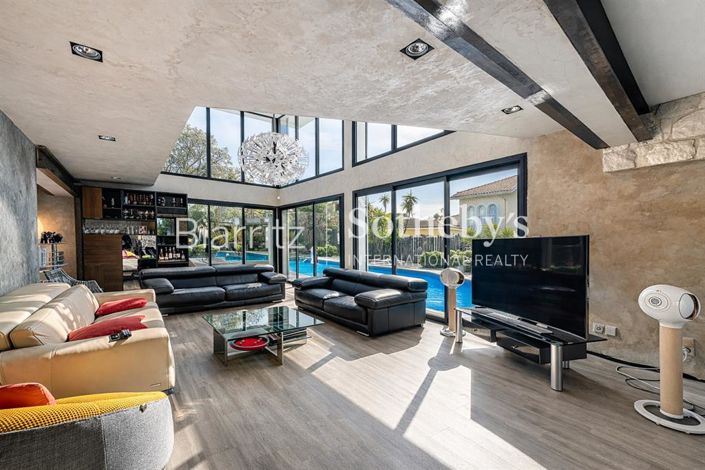 Image No.14-Propriété de 5 chambres à vendre à Biarritz