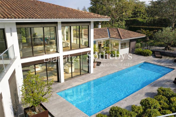 Image No.2-Propriété de 5 chambres à vendre à Biarritz