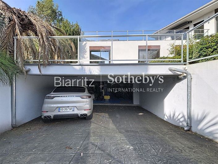 Image No.20-Propriété de 5 chambres à vendre à Biarritz