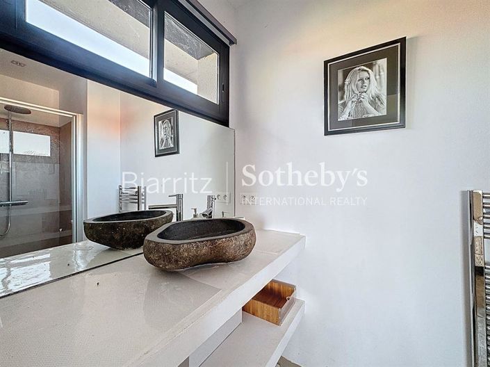 Image No.8-Propriété de 5 chambres à vendre à Biarritz