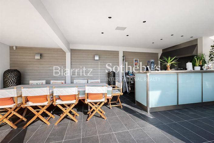 Image No.9-Propriété de 5 chambres à vendre à Biarritz