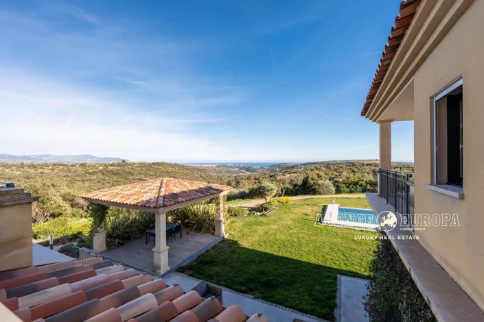 Image No.22-5 Bed House for sale