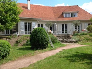 1 - Châtillon-sur-Thouet, Maison