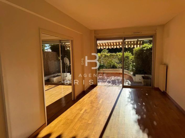 Image No.2-3 Bed Apartment for sale