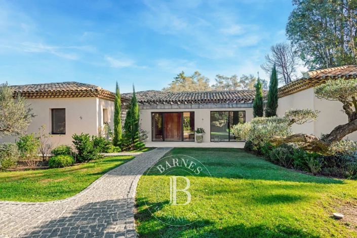 Image No.2-6 Bed House for sale