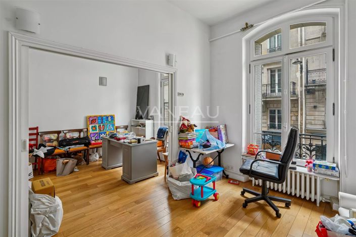 Image No.10-4 Bed Apartment for sale