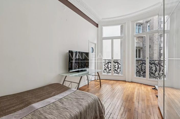 Image No.12-5 Bed Apartment for sale