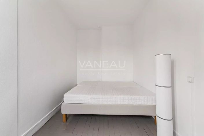 Image No.17-5 Bed Apartment for sale