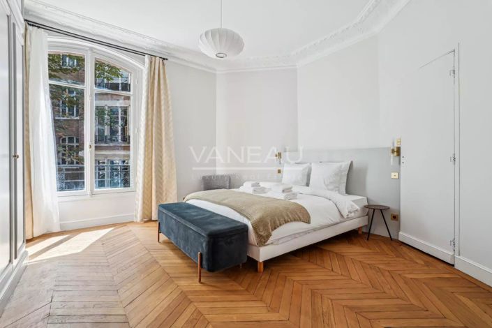 Image No.13-5 Bed Apartment for sale