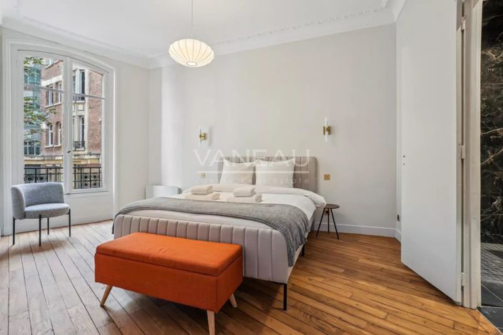 Image No.20-5 Bed Apartment for sale