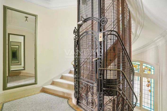 Image No.23-5 Bed Apartment for sale