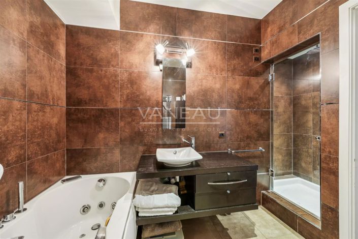 Image No.11-3 Bed Apartment for sale