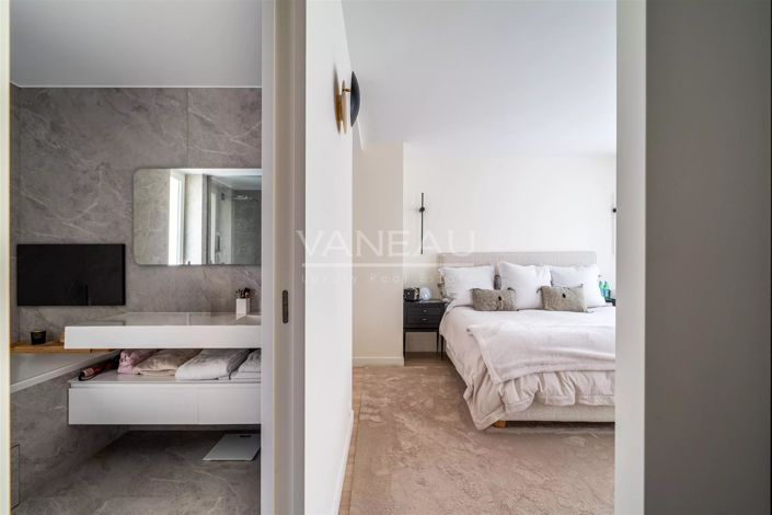 Image No.10-3 Bed Apartment for sale