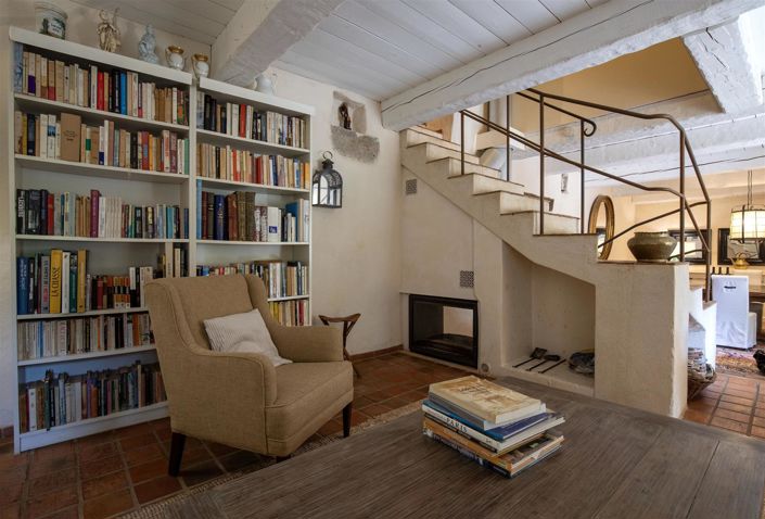 Image No.10-5 Bed House for sale