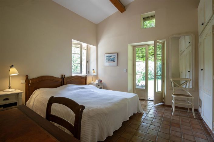 Image No.11-5 Bed House for sale