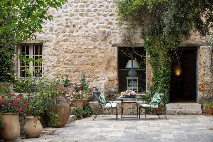 Image No.2-5 Bed House for sale