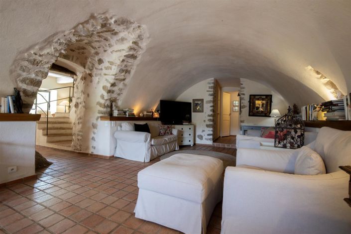 Image No.22-5 Bed House for sale